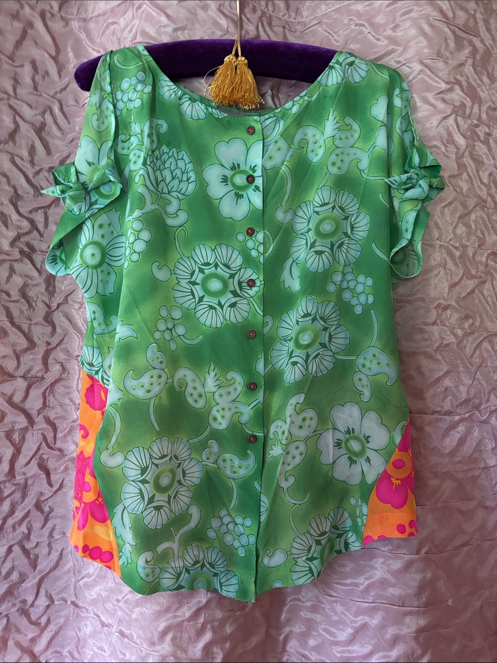 Green Floral Short-Sleeve Women’s blouse